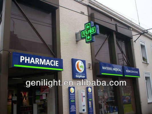 P16 P20 Pixels 3D LED Apotheek Cross Display Sign met RS232 RF Control Communication