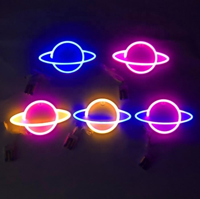 Blauwe neonlichten Decoratieve wandborden voor feestvoorzieningen Ruimte Art 1 Energieverbruik